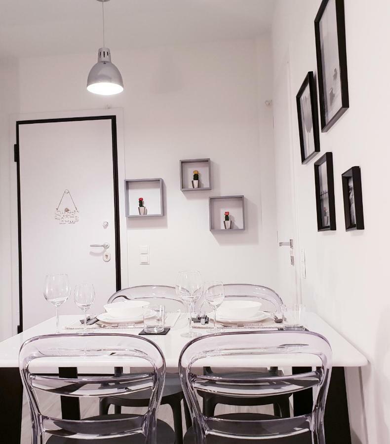 Beautiful Brand New Apartment Seaside Athen Eksteriør bilde