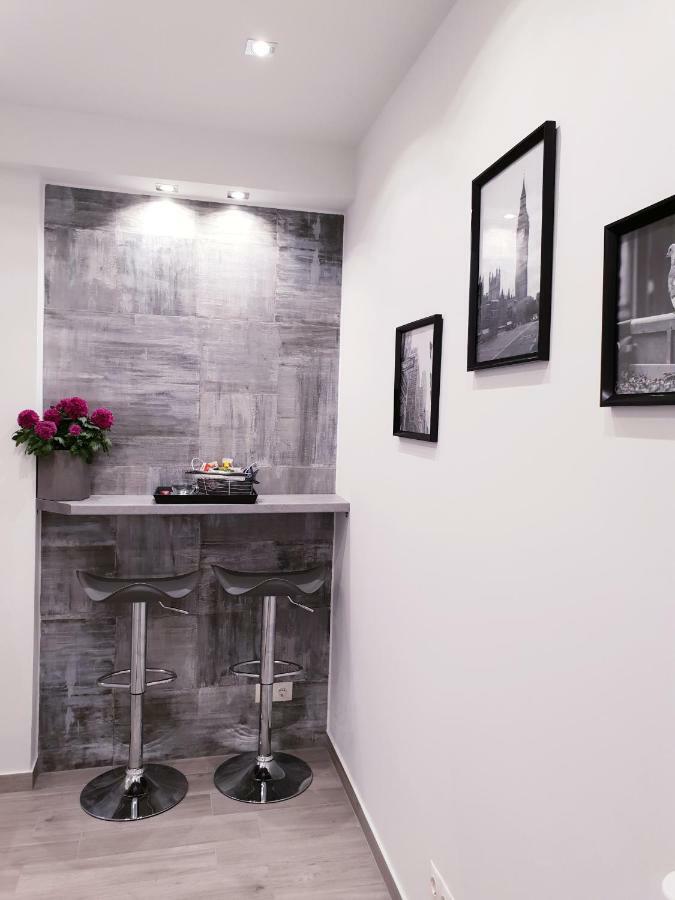 Beautiful Brand New Apartment Seaside Athen Eksteriør bilde